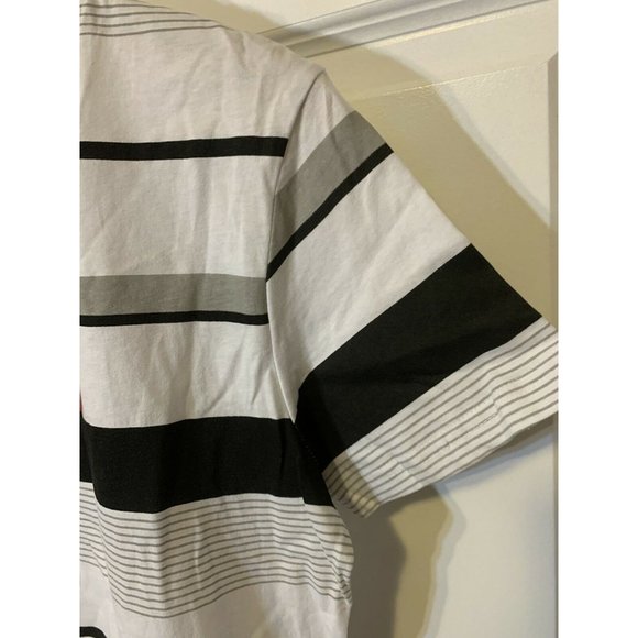 New Southpole Men's Sz M "NASA" Embroidered Logo T-Shirt‎ white black red NWT - Picture 6 of 7